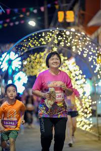 BIB: 16342
                            <button type="button" onclick="openModal(24740476)" class="btn btn-primary btn-sm float-right btn-popup" data-toggle="modal" data-target=".modal-high-quality">
                        <i class="fas fa-shopping-cart"></i> Add to Cart
                    </button>
                                            <button type="button" onclick="isThisMe(24740476, true)" class="btn btn-success btn-sm float-right btn-popup btn-isme hidden" data-toggle="tooltip" data-placement="bottom" title="นี่คือรูปของคุณใช่ไหม คลิกที่นี่เพื่อเอาเข้าอัลบั้ม">
                        <i class="fas fa-plus"></i> Add to album
                    </button>
                    <button type="button" onclick="isThisMe(24740476, false)" class="btn btn-warning btn-sm float-right btn-popup btn-isnotme hidden">
                        <i class="fas fa-ban"></i> Remove from album
                    </button>